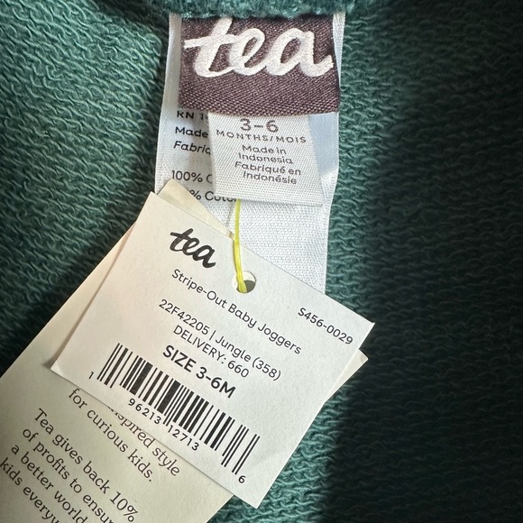 NWT Tea Collection Stripe Out‎ Baby
Joggers, Size 3-6 M, MSRP $38 - Picture 3 of 4